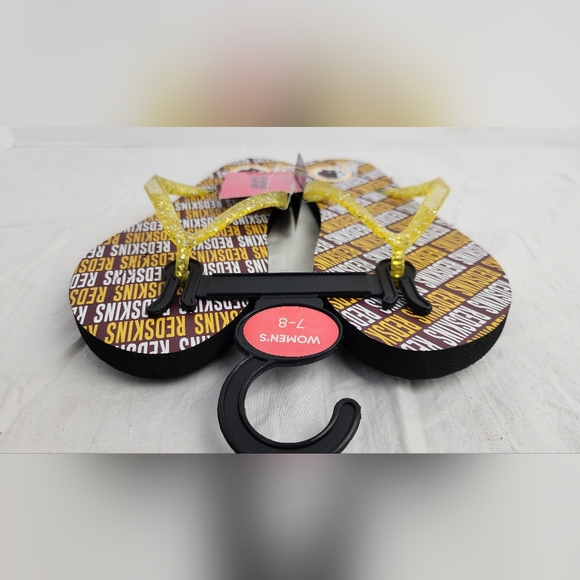 ❤️ NWT NFL WASHINGTON REDSKINS WOMEN'S FLIP FLOPS SIZE 7-8 MEDIUM ❤️ - Picture 5 of 7